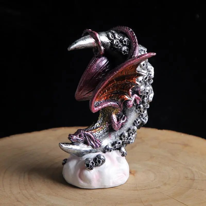 Halloween Decorative Ornament Moonlight Dragon Statue Resin Decorative Craft Gothic Style Decorative Skull Crescent Sculpture